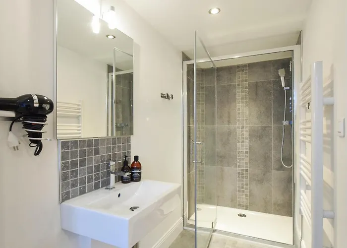 Belle Location Raffinee *